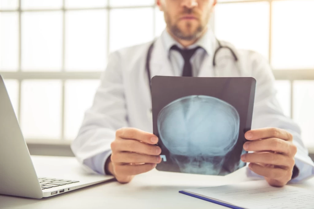 Comment la chiropratique pour les commotions cérébrales vous aide-t-elle à vous améliorer ?
